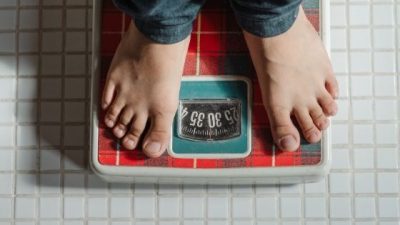 The measuring scale before and after a poop