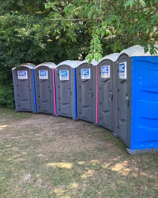 eternit-sports-social-club-wc-portables
